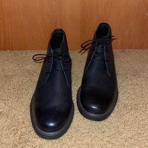 Florsheim new in box, never been worn size 9